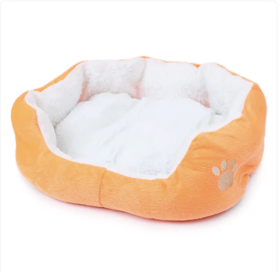 TailWaggers™Lamb Cashmere Kennel
