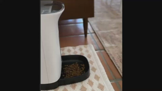 Cat Smart Dog Automatic Pet Feeder TailWaggers™